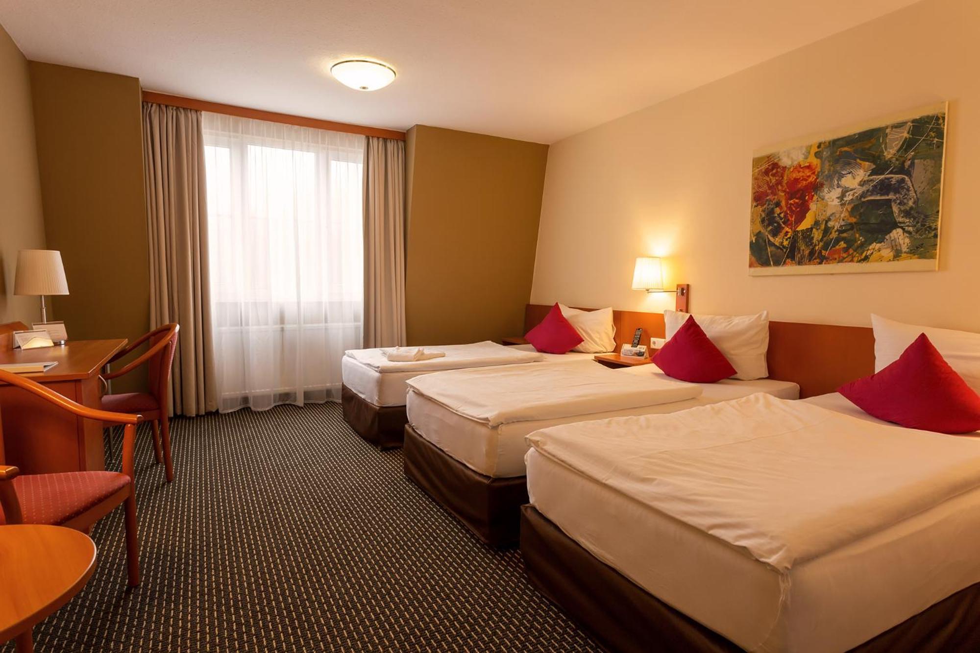 Central Hotel Loewen Фельдкирьх Номер фото